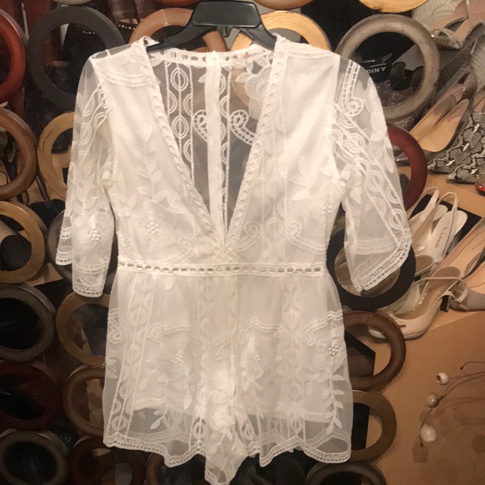 Preloved Laced Romper Short By Wicky Size Large - image 1